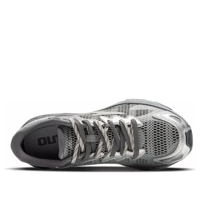 MIZUNO Racer S &laquo;Silver Grey&raquo;