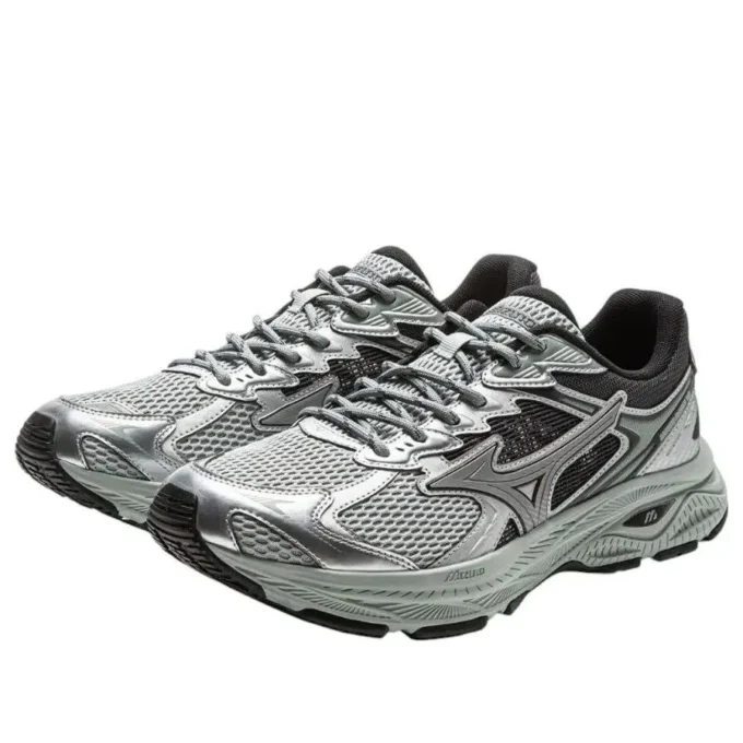 MIZUNO Racer V2 &laquo;Dark Sliver&raquo;