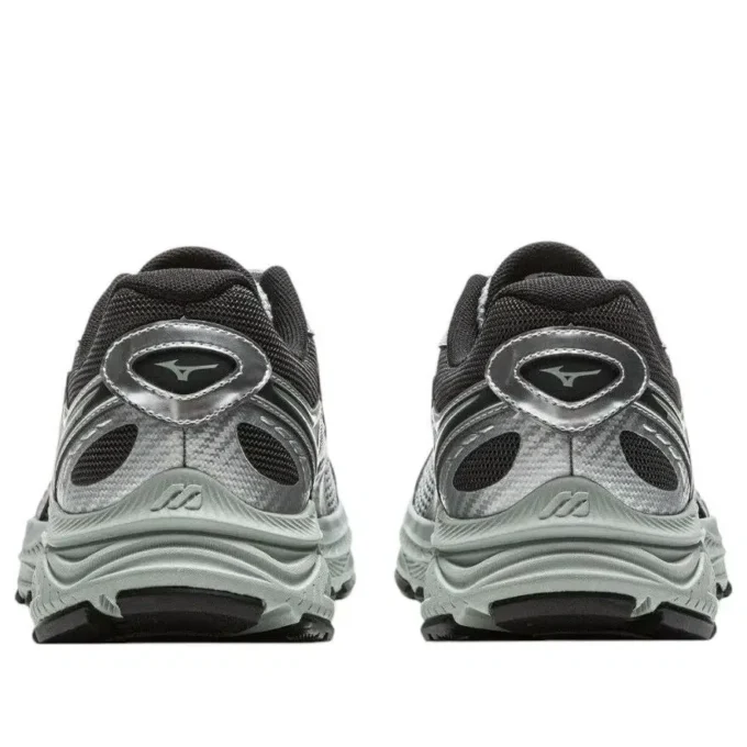 MIZUNO Racer V2 &laquo;Dark Sliver&raquo;