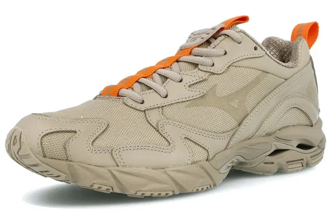 Mizuno x Beams Wave Rider 10 &laquo;Wood Ash&raquo;