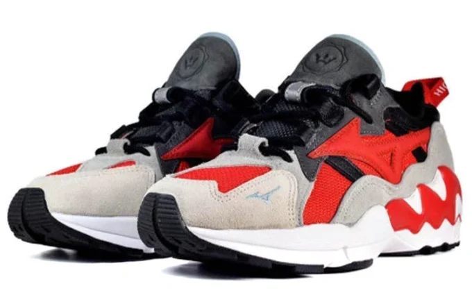 Mizuno X Highsnobiety Wave Rider 1 &laquo;Phoenix&raquo;