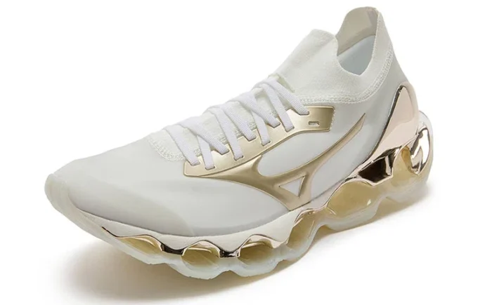 Mizuno x Sorayama Wave Prophecy &laquo;White Grey Gold&raquo;