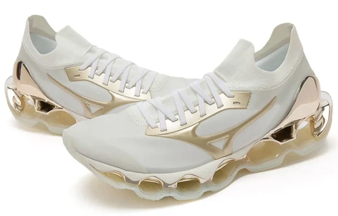Mizuno x Sorayama Wave Prophecy &laquo;White Grey Gold&raquo;