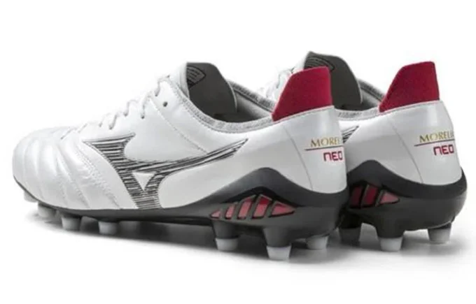 Morelia Neo 3 &laquo;B Japan – White Black&raquo;
