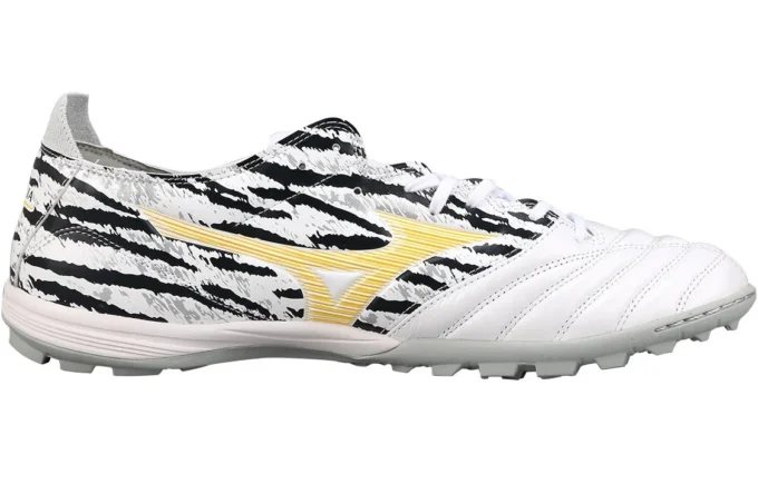 Morelia Neo 3 &laquo;White Black&raquo;