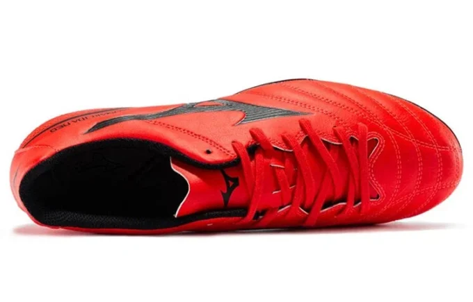 Morelia Neo II &laquo;Red Black&raquo;