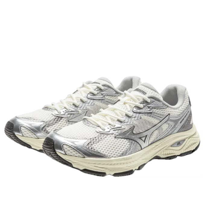 Racer V2 &laquo;Cream Silver&raquo;