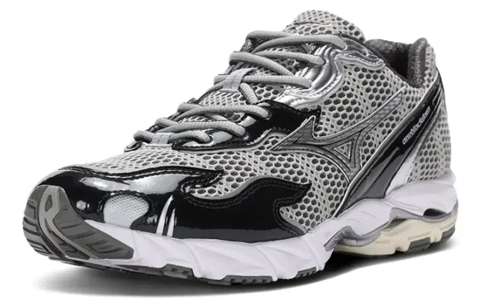 Wave Rider 10 &laquo;Flame Wave One Block Down Onyx&raquo;
