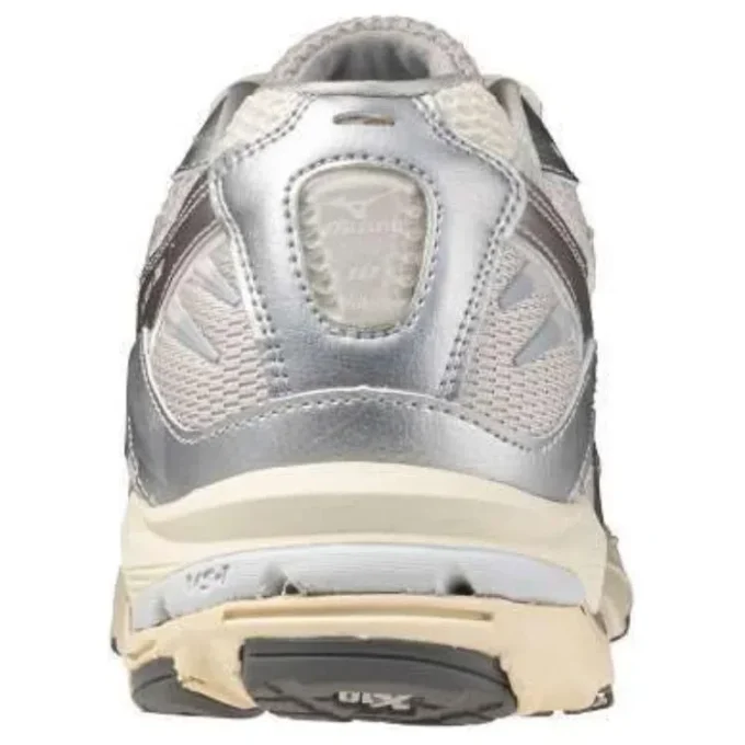 Wave Rider 10 &laquo;Metallic Snow White&raquo;