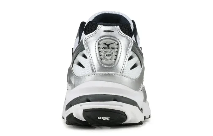 Wave Rider 10 &laquo;White Black Silver&raquo;